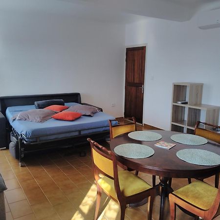 Chez Xavier Apartment โมนาชา-โดลแลน ภายนอก รูปภาพ